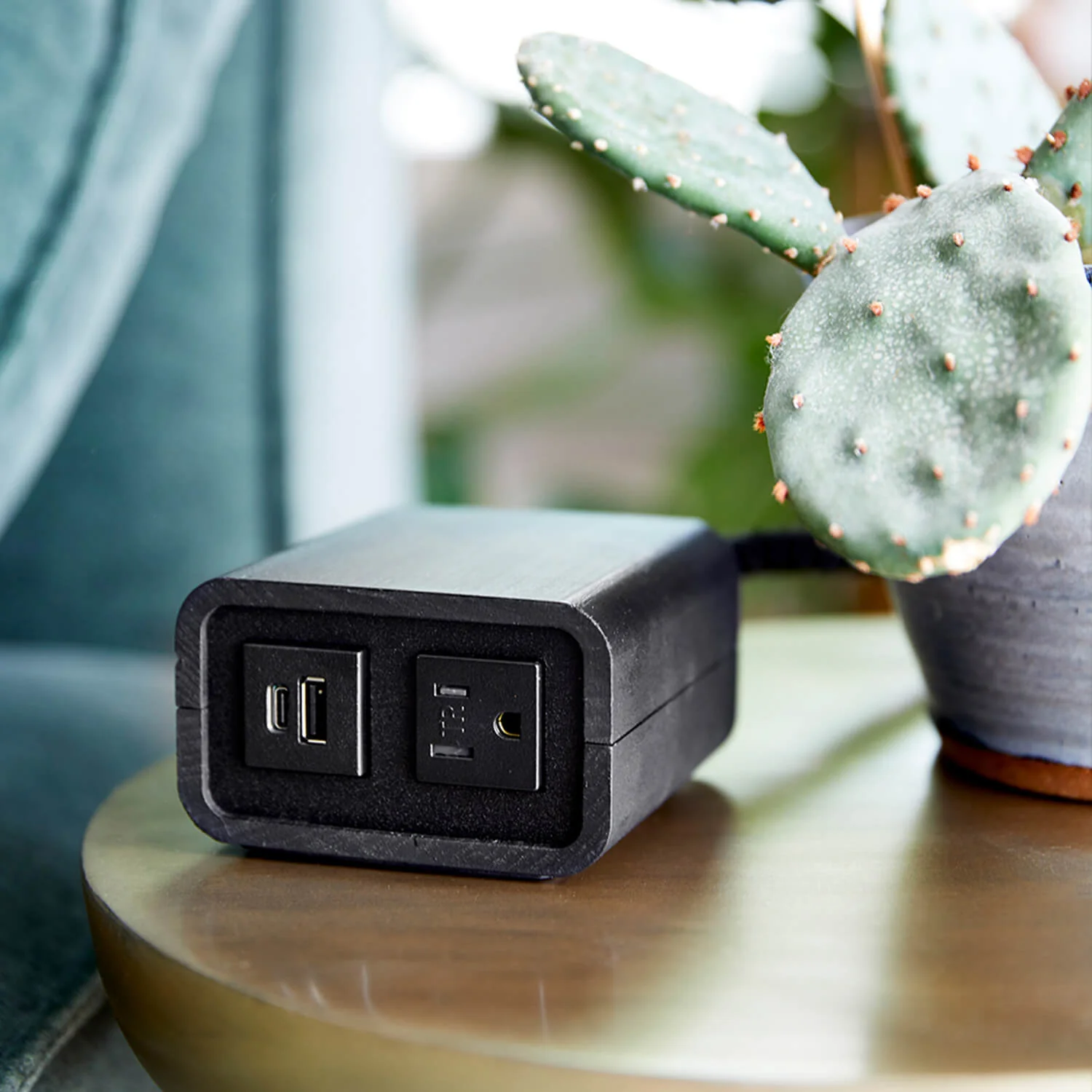 Willow™ Power Hub 2 Willow™ Power Hub